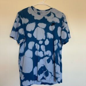 Nike Men's Short Sleeve Blue and White Tee